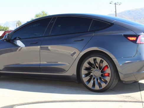 Used 2021 Tesla Model 3 Performance image 36