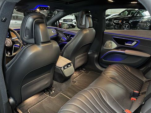Used 2022 Mercedes-Benz EQS 450+ Sedan image 19