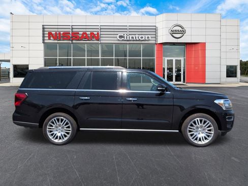 Used 2024 Ford Expedition Max Limited AWD/4WD image 2