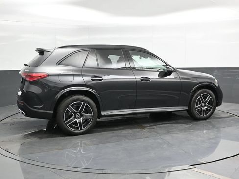 New 2025 Mercedes-Benz GLC 300 4MATIC image 2