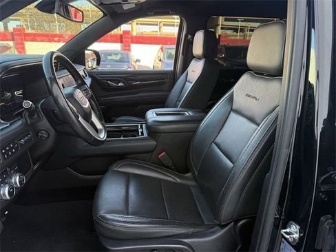 Used 2022 GMC Yukon XL Denali image 28