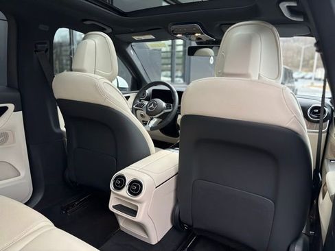 Used 2026 Mercedes-Benz GLC 300 GLC 300 image 42