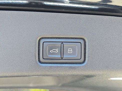 Certified 2025 Audi Q5 Premium Plus w/ Premium Plus AWD/4WD image 16