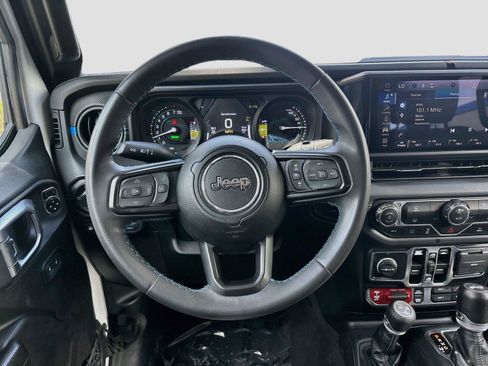 Used 2024 Jeep Wrangler Unlimited Rubicon 4xe AWD/4WD image 15