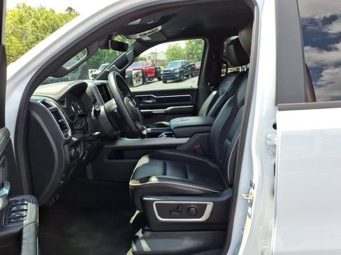 Used 2024 RAM 1500 Laramie AWD/4WD image 4