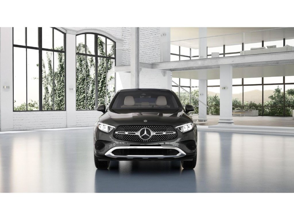 Used 2025 Mercedes-Benz GLC 300 4MATIC image 7