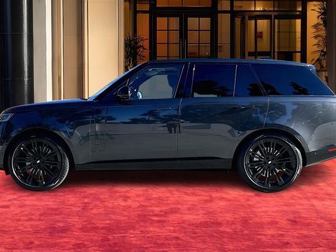 Used 2023 Land Rover Range Rover SE image 14