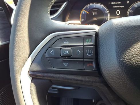Certified 2023 Jeep Grand Cherokee Limited w/ Black Appearance Package AWD/4WD image 28