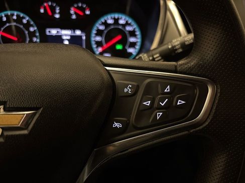 Used 2023 Chevrolet Equinox LS image 17