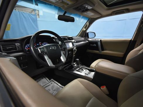 Used 2018 Toyota 4Runner 4WD image 2