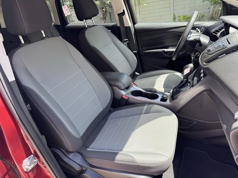 Used 2016 Ford Escape SE AWD/4WD image 16