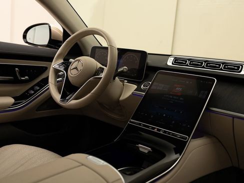 Used 2022 Mercedes-Benz S 500 4MATIC image 15