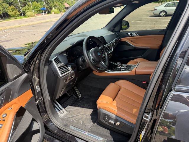 Used 2019 BMW X5 xDrive40i w/ M Sport Package AWD/4WD image 5