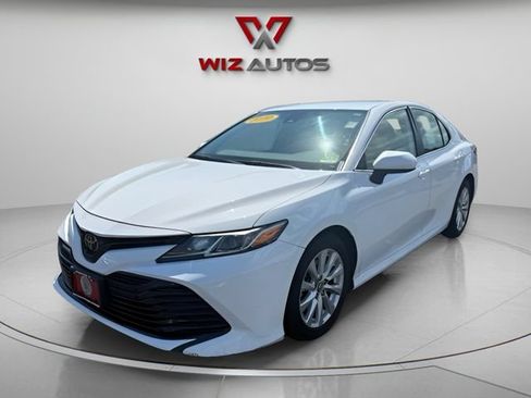 Used 2019 Toyota Camry LE FWD image 1