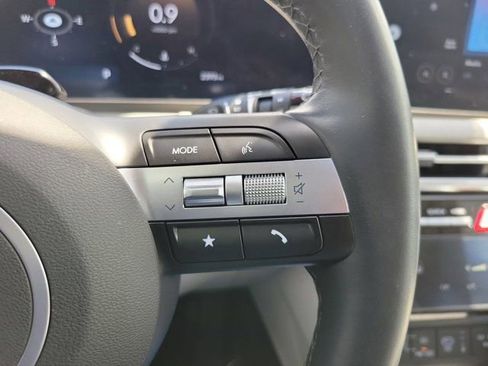 Used 2025 Hyundai Tucson SEL FWD image 22