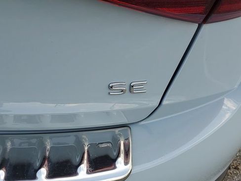 Certified 2025 Volkswagen Jetta SE FWD image 13