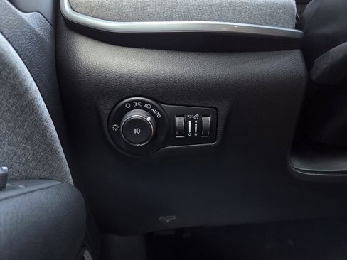 New 2026 Jeep Compass Latitude image 33