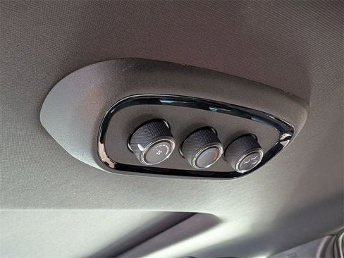 Used 2022 Dodge Durango GT image 25