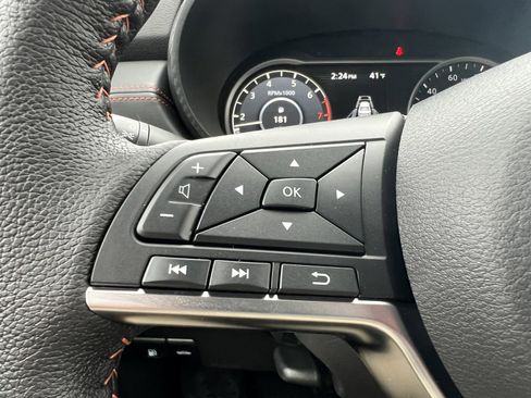 New 2025 Nissan Versa SR image 17