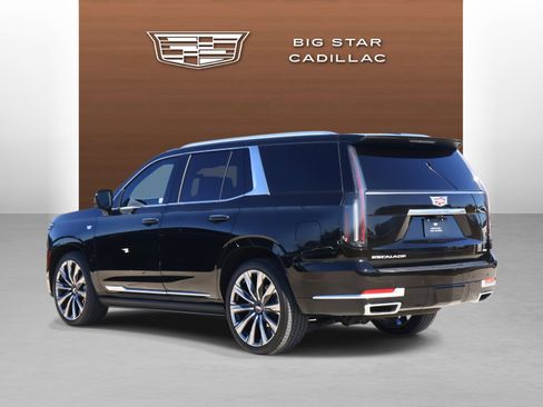 Used 2025 Cadillac Escalade Premium Luxury Platinum image 3