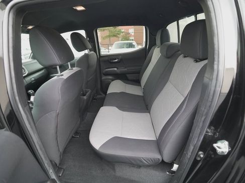 Certified 2023 Toyota Tacoma TRD Off-Road image 15