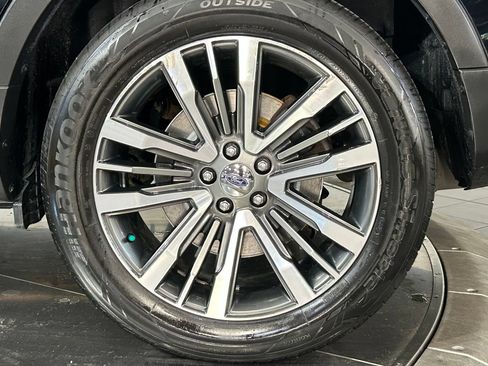 Used 2017 Ford Explorer Platinum AWD/4WD image 28