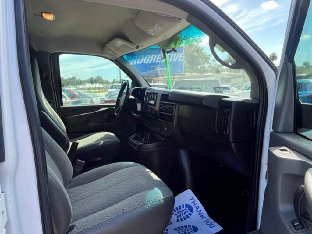 Used 2015 GMC Savana 2500 RWD image 12