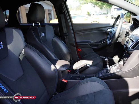 Used 2018 Ford Focus RS AWD/4WD image 33