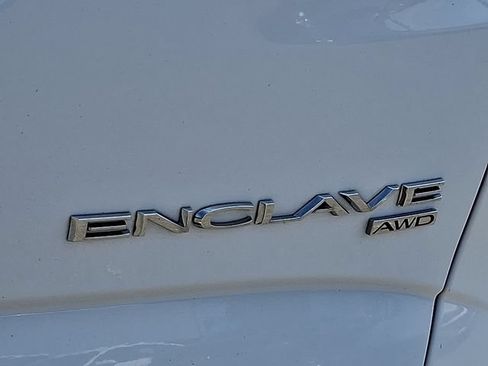 Used 2019 Buick Enclave Essence AWD/4WD image 30