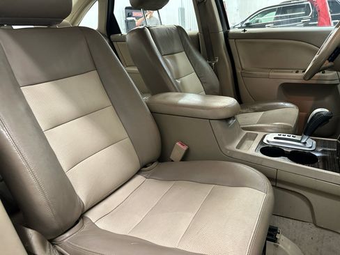 Used 2005 Mercury Montego Luxury image 32