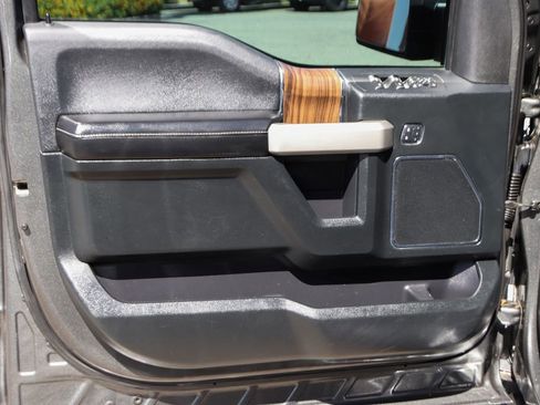 Used 2017 Ford F150 Lariat AWD/4WD image 15