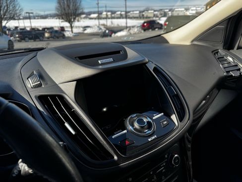 Used 2017 Ford Escape Titanium image 22