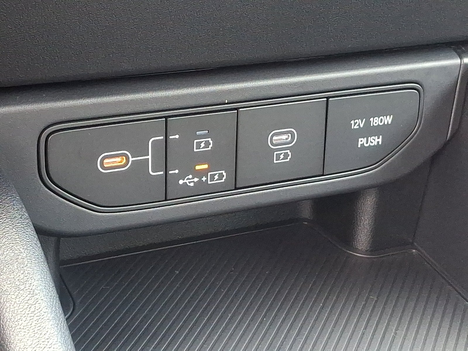 New 2026 Kia K4 FWD image 15
