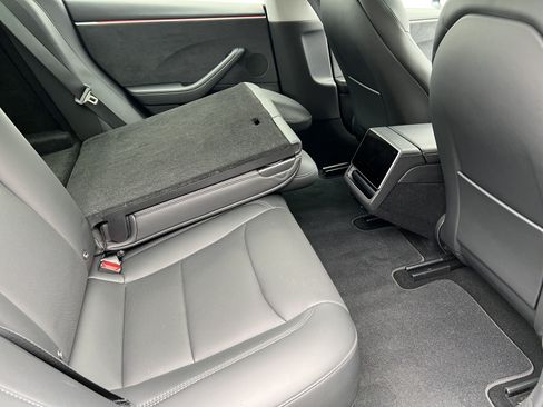 Used 2025 Tesla Model 3 Long Range AWD/4WD image 19