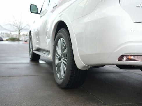 Used 2024 INFINITI QX80 Luxe image 26