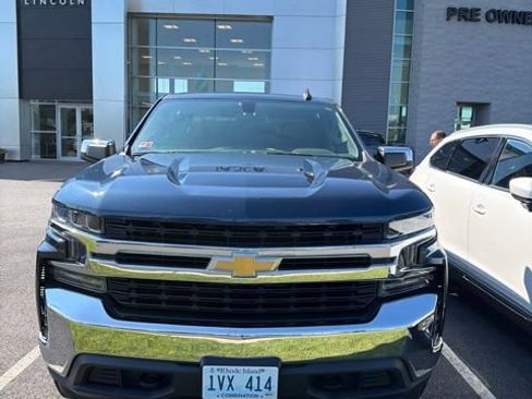 Used 2022 Chevrolet Silverado 1500 LT AWD/4WD image 1