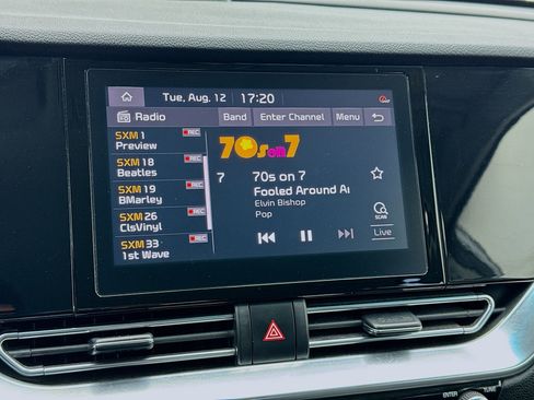 Used 2022 Kia Niro LXS image 11