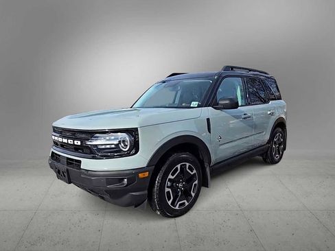 Used 2024 Ford Bronco Sport Outer Banks w/ Tech Package image 4