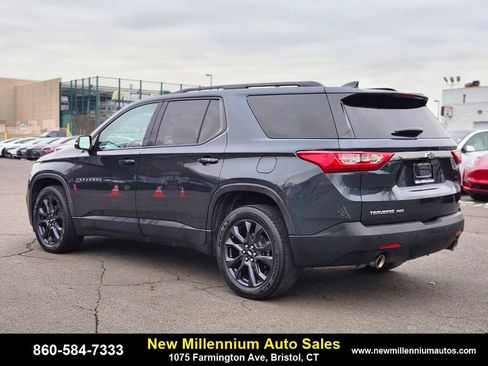Used 2019 Chevrolet Traverse RS image 3