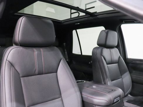 Used 2022 Chevrolet Tahoe RST w/ Sport Performance Package image 16