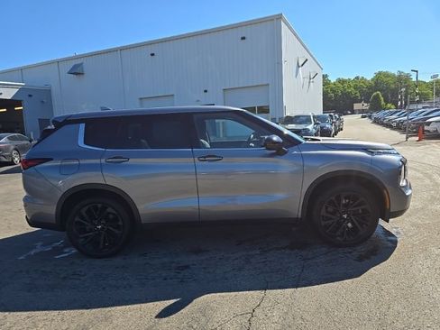 Used 2022 Mitsubishi Outlander SE AWD/4WD image 9