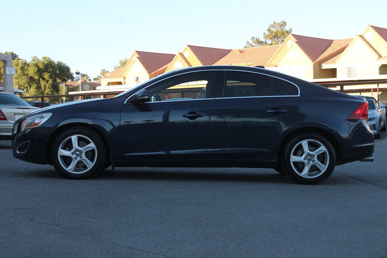 Used 2012 Volvo S60 T5 w/ Climate Pkg FWD image 4