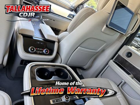 Used 2019 Lincoln Navigator Reserve AWD/4WD image 37