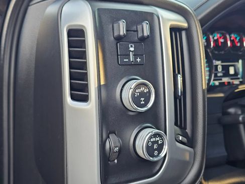 Used 2018 GMC Sierra 1500 SLT w/ SLT Premium Package AWD/4WD image 29