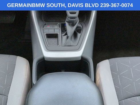 Used 2022 Toyota RAV4 XLE FWD image 21