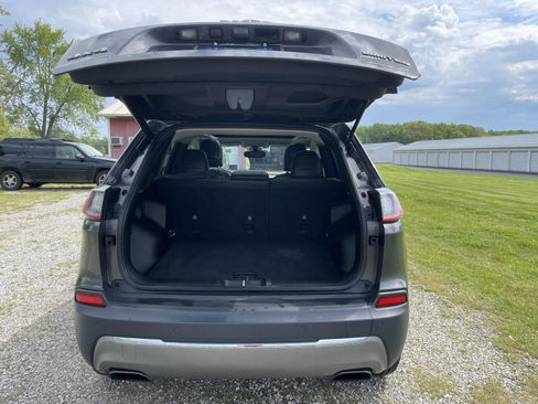 Used 2019 Jeep Cherokee Limited AWD/4WD image 23