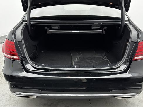 Used 2016 Mercedes-Benz E 350 Sedan w/ Premium Package image 32