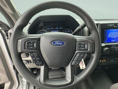 Used 2022 Ford F350 XL w/ Power Equipment Group AWD/4WD image 16