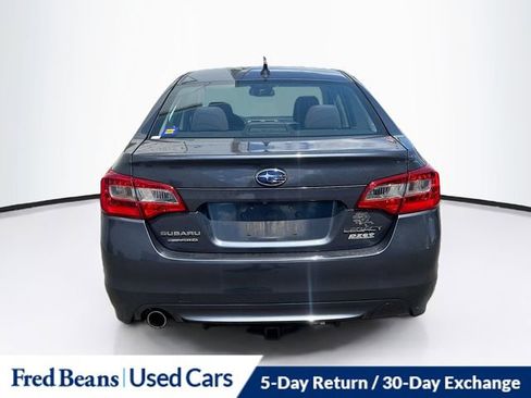 Used 2017 Subaru Legacy 2.5i Premium w/ Moonroof Package AWD/4WD image 8
