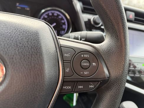 Used 2019 Toyota Camry LE image 16